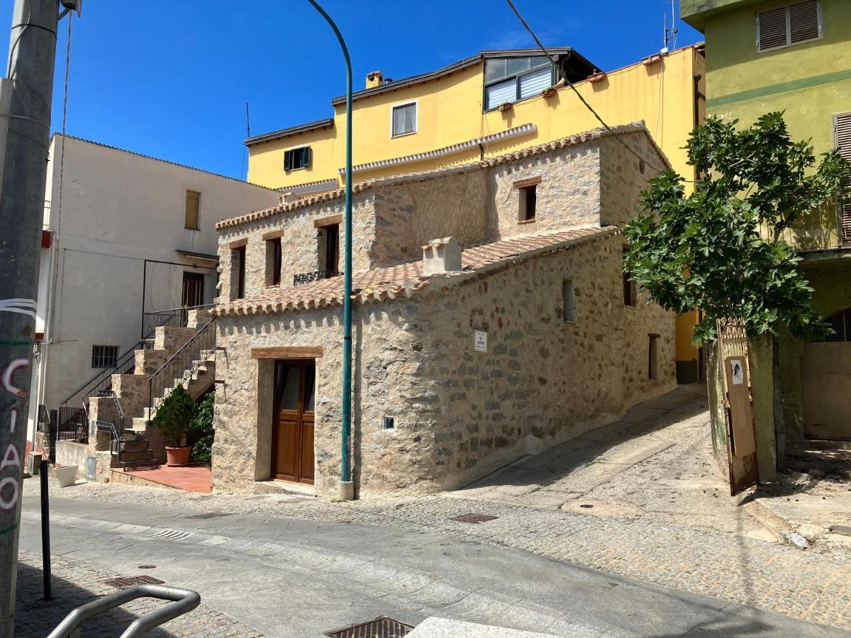 La Corte Dei Baroni Loceri Exterior photo