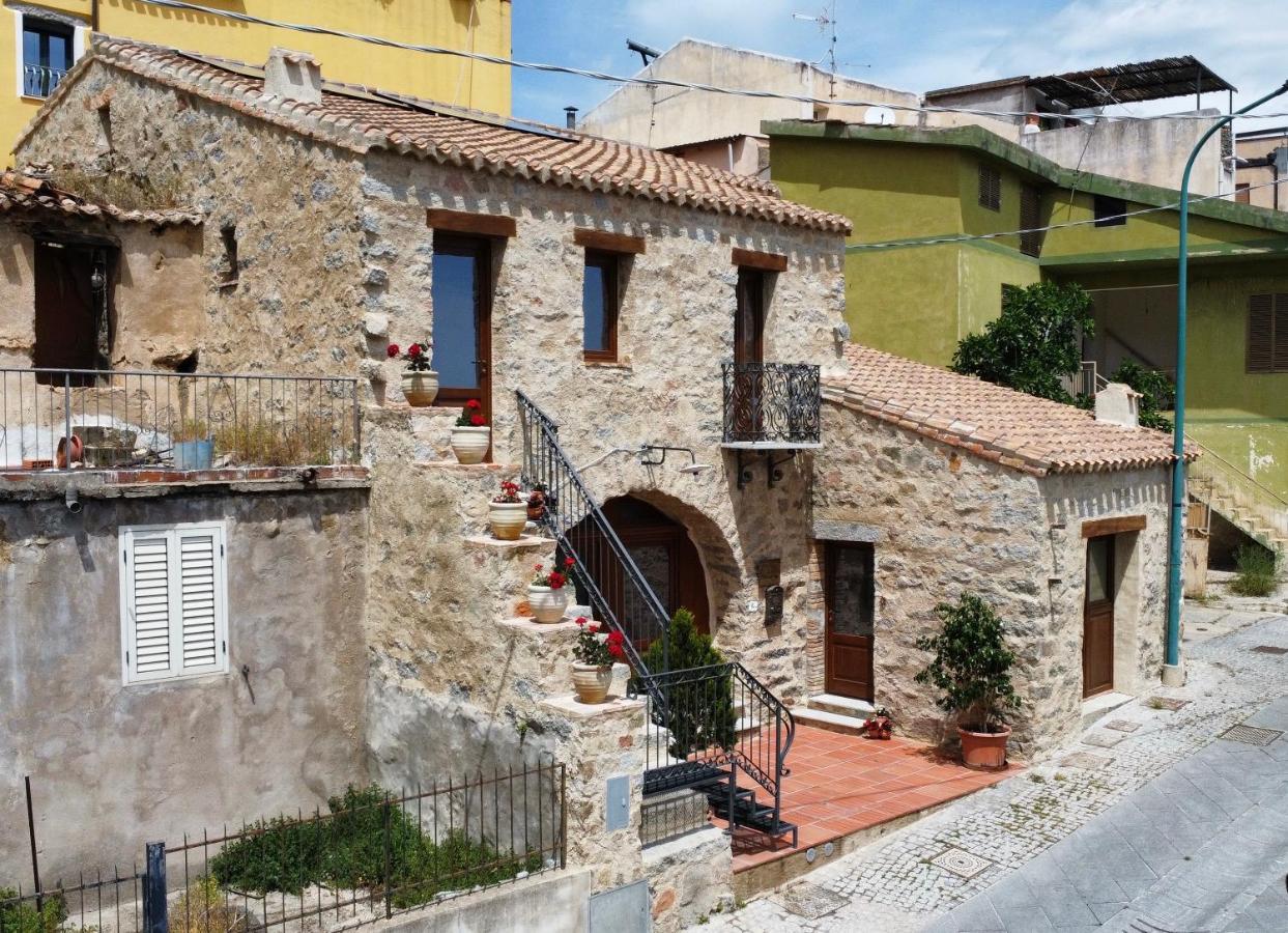 La Corte Dei Baroni Loceri Exterior photo